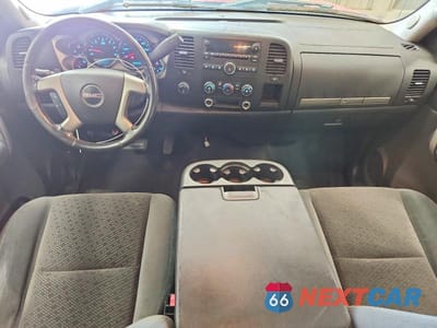 Zdjęcie 8 z 12 samochodu: 2007 GMC NEW SIERRA K1500 VIN:1GTEK19J37Z591867 - miniatura
