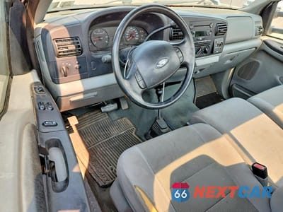 Zdjęcie 8 z 12 samochodu: 2005 FORD F250 SUPER DUTY VIN:1FTSF21Y05EA08486 - miniatura