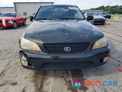 Piąte zdjęcie samochodu w środku: 2002 LEXUS IS 300 BASE VIN:JTHBD192320047533 - miniatura