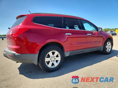 Trzecie zdjęcie samochodu z tyłu: 2012 CHEVROLET TRAVERSE LT VIN:1GNKVJED5CJ350211 - miniatura