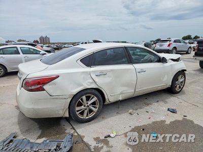 Trzecie zdjęcie samochodu z tyłu: 2013 NISSAN ALTIMA 2.5 VIN:1N4AL3AP7DN585702 - miniatura