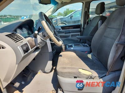 Zdjęcie 7 z 13 samochodu: 2010 DODGE GRAND CARAVAN SXT VIN:2D4RN5D11AR406291 - miniatura