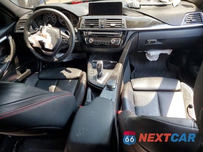 Zdjęcie 8 z 12 samochodu: 2018 BMW 330 XI VIN:WBA8D9C58JEM34199 - miniatura