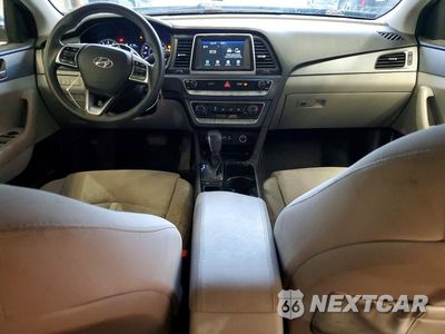Zdjęcie 8 z 12 samochodu: 2019 HYUNDAI SONATA SE VIN:5NPE24AF4KH808870 - miniatura