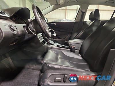 Zdjęcie 7 z 13 samochodu: 2010 VOLKSWAGEN PASSAT KOMFORT VIN:WVWJK7AN8AE097468 - miniatura