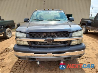 Piąte zdjęcie samochodu w środku: 2004 CHEVROLET SILVERADO K1500 VIN:1GCEK14X34Z250170 - miniatura