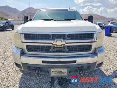 Piąte zdjęcie samochodu w środku: 2008 CHEVROLET SILVERADO K2500 HEAVY DUTY VIN:1GCHK23K58F187413 - miniatura