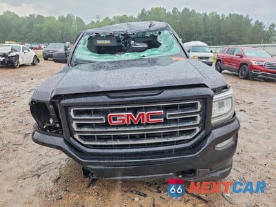 Piąte zdjęcie samochodu w środku: 2018 GMC SIERRA K1500 VIN:1GTV2LEC2JZ183189 - miniatura