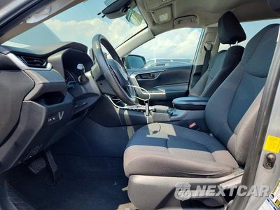 Zdjęcie 7 z 13 samochodu: 2020 TOYOTA RAV4 LE VIN:2T3G1RFV8LW125461 - miniatura