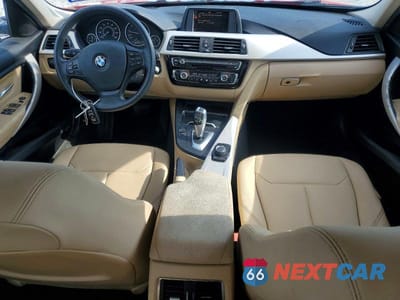 Zdjęcie 8 z 12 samochodu: 2017 BMW 320 I VIN:WBA8E1G55HNU13944 - miniatura