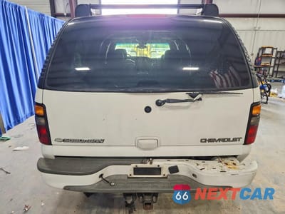 Zdjęcie 6 z 13 samochodu: 2005 CHEVROLET SUBURBAN C1500 VIN:3GNEC16Z55G187349 - miniatura