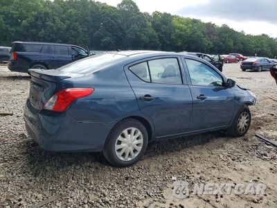 Trzecie zdjęcie samochodu z tyłu: 2017 NISSAN VERSA 1.6 S PLUS VIN:3N1CN7AP3HL883872 - miniatura