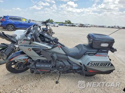 Trzecie zdjęcie samochodu z tyłu: 2021 HONDA GL1800 B VIN:JH2SC7919MK300352 - miniatura