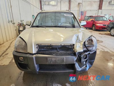 Piąte zdjęcie samochodu w środku: 2007 HYUNDAI TUCSON SE/LIMITED VIN:KM8JN12D67U636139 - miniatura