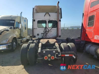Zdjęcie 6 z 14 samochodu: 2011 FREIGHTLINER CASCADIA VIN:1FUJGLDR3BSBD7281 - miniatura
