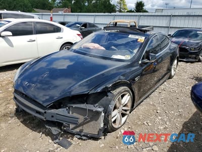 2015 TESLA MODEL S 5YJSA1E20FF106612 - główne zdjęcie licytacji z USA - miniatura