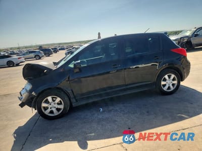 2012 NISSAN VERSA 1.8 S 3N1BC1CP8CK807302 - główne zdjęcie licytacji z USA - miniatura