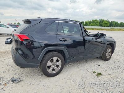 Trzecie zdjęcie samochodu z tyłu: 2025 TOYOTA RAV4 XLE VIN:2T3P1RFV8SW511263 - miniatura
