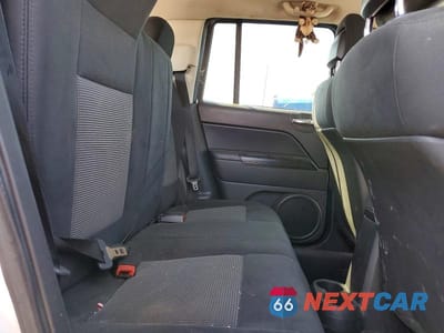 Zdjęcie 11 z 13 samochodu: 2011 JEEP COMPASS SPORT VIN:1J4NF1FB5BD149562 - miniatura