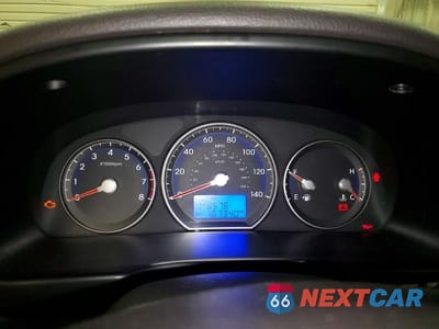 Zdjęcie 9 z 14 samochodu: 2010 HYUNDAI SANTA FE GLS VIN:5NMSGDAB8AH346942 - miniatura