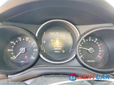 Zdjęcie 9 z 14 samochodu: 2018 FIAT 500L LOUNGE VIN:ZFBCFACH0JZ041196 - miniatura