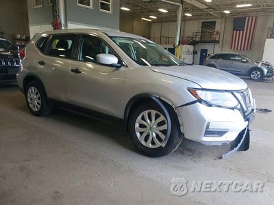 Czwarte zdjęcie samochodu z boku: 2017 NISSAN ROGUE S VIN:KNMAT2MV7HP571047 - miniatura