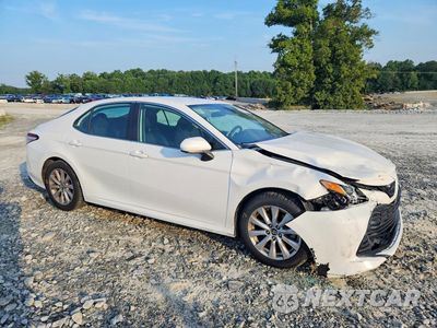 Czwarte zdjęcie samochodu z boku: 2019 TOYOTA CAMRY LE VIN:4T1B11HK0KU203673 - miniatura