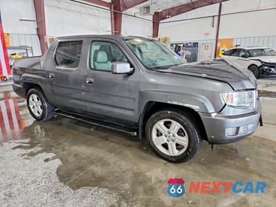 Czwarte zdjęcie samochodu z boku: 2013 HONDA RIDGELINE RTL VIN:5FPYK1F5XDB002603 - miniatura