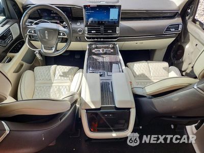 Zdjęcie 8 z 14 samochodu: 2023 LINCOLN NAVIGATOR BLACK LABEL VIN:5LMJJ2TG0PEL16008 - miniatura