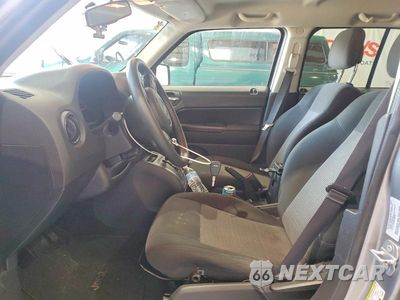 Zdjęcie 7 z 13 samochodu: 2016 JEEP PATRIOT SPORT VIN:1C4NJRBB3GD509881 - miniatura