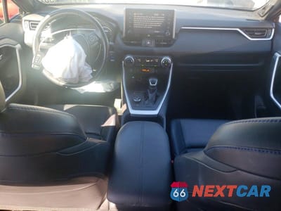 Zdjęcie 8 z 13 samochodu: 2020 TOYOTA RAV4 XSE VIN:2T3EWRFV8LW059132 - miniatura