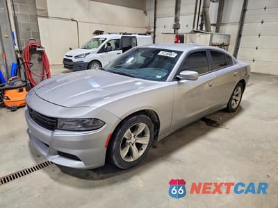 2017 DODGE CHARGER SXT 2C3CDXHG1HH503480 - główne zdjęcie licytacji z USA - miniatura