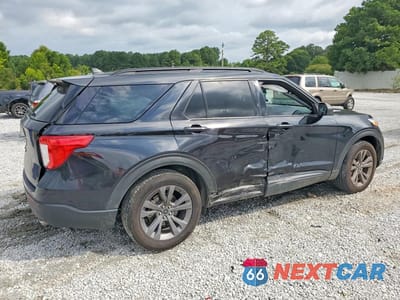 Trzecie zdjęcie samochodu z tyłu: 2021 FORD EXPLORER XLT VIN:1FMSK7DH6MGC22711 - miniatura