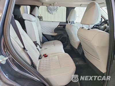 Zdjęcie 11 z 14 samochodu: 2025 MITSUBISHI OUTLANDER SEL VIN:JA4T5WA98SZ001968 - miniatura