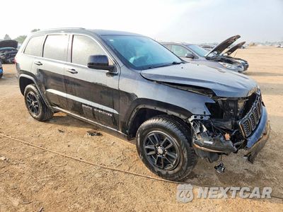Czwarte zdjęcie samochodu z boku: 2018 JEEP GRAND CHEROKEE LAREDO VIN:1C4RJFAG1JC177787 - miniatura