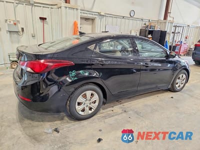 Trzecie zdjęcie samochodu z tyłu: 2016 HYUNDAI ELANTRA SE VIN:KMHDH4AE5GU632504 - miniatura