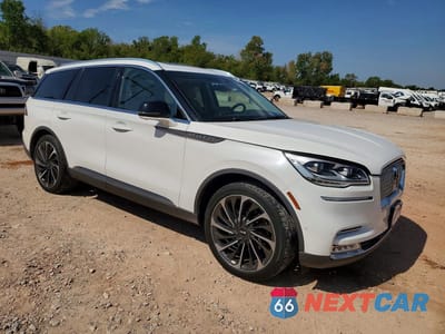 Czwarte zdjęcie samochodu z boku: 2020 LINCOLN AVIATOR RESERVE VIN:5LM5J7XC9LGL01608 - miniatura