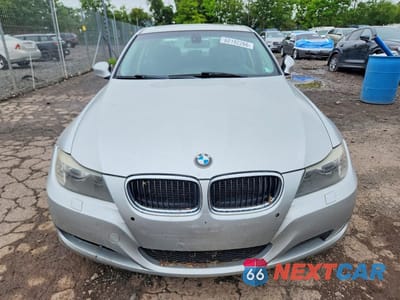 Piąte zdjęcie samochodu w środku: 2011 BMW 328 XI VIN:WBAPK7C50BA974127 - miniatura