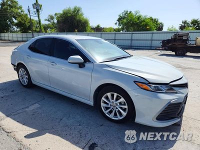 Czwarte zdjęcie samochodu z boku: 2023 TOYOTA CAMRY LE VIN:4T1C11AK8PU169214 - miniatura