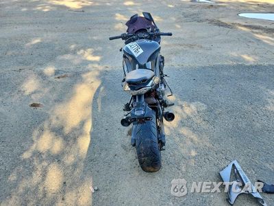 Zdjęcie 6 z 10 samochodu: 2018 KAWASAKI ZX1000 W VIN:JKAZXCW1XJA009332 - miniatura