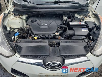 Zdjęcie 11 z 12 samochodu: 2016 HYUNDAI VELOSTER BASE VIN:KMHTC6AD7GU267661 - miniatura