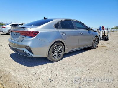 Trzecie zdjęcie samochodu z tyłu: 2023 KIA FORTE GT LINE VIN:3KPF54AD9PE574537 - miniatura