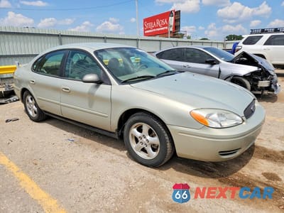 Czwarte zdjęcie samochodu z boku: 2004 FORD TAURUS SE VIN:1FAFP53U84G100951 - miniatura
