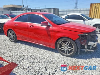 Czwarte zdjęcie samochodu z boku: 2017 MERCEDES-BENZ CLA 250 VIN:WDDSJ4EB6HN424097 - miniatura