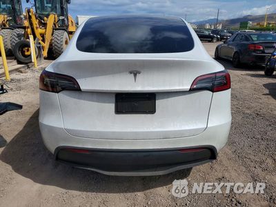 Zdjęcie 6 z 13 samochodu: 2024 TESLA MODEL Y VIN:7SAYGDED0RF102563 - miniatura