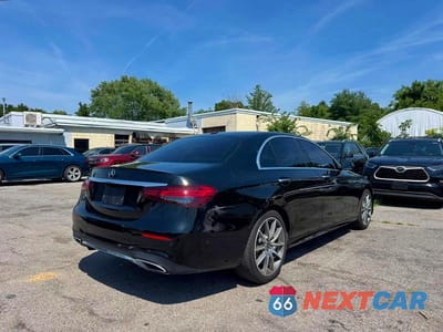 Czwarte zdjęcie samochodu z boku: 2021 MERCEDES-BENZ E 450 4MATIC VIN:W1KZF5KB6MA884579 - miniatura