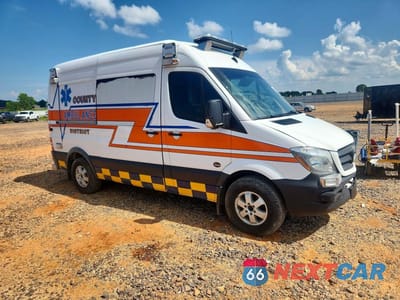 Czwarte zdjęcie samochodu z boku: 2017 MERCEDES-BENZ SPRINTER 2500 AMBULANCE VIN:WDAPE7CDXHP384382 - miniatura