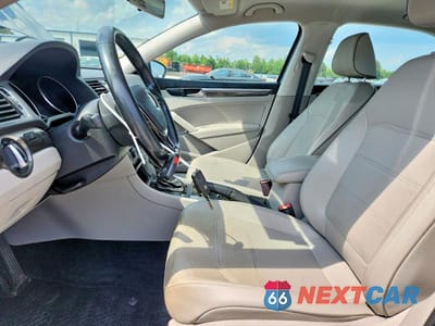 Zdjęcie 7 z 12 samochodu: 2016 VOLKSWAGEN PASSAT SE VIN:1VWBS7A39GC052480 - miniatura