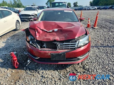 Piąte zdjęcie samochodu w środku: 2015 VOLKSWAGEN PASSAT SE VIN:1VWBV7A36FC095938 - miniatura