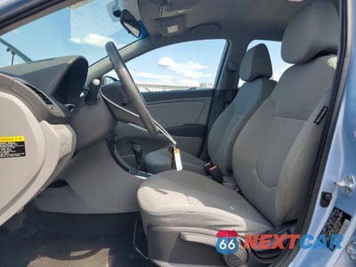 Zdjęcie 7 z 12 samochodu: 2013 HYUNDAI ACCENT GS VIN:KMHCT5AEXDU114352 - miniatura